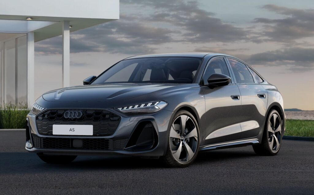 Frente do novo A5 Sedan em destaque na Audi Center Sorocaba